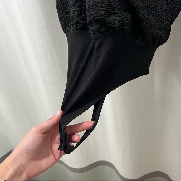 NWT - Express Textured Puff Sleeve Wrap Front Thong Bodysuit - Medium - Picture 11 of 13